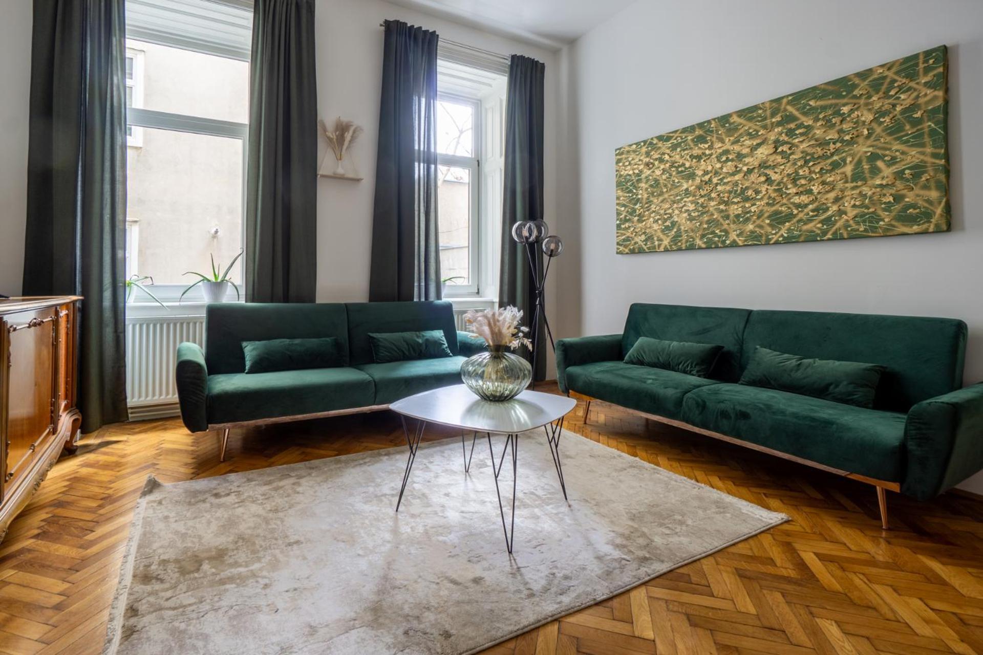 Central Apartment In Viennese Old Building Bagian luar foto