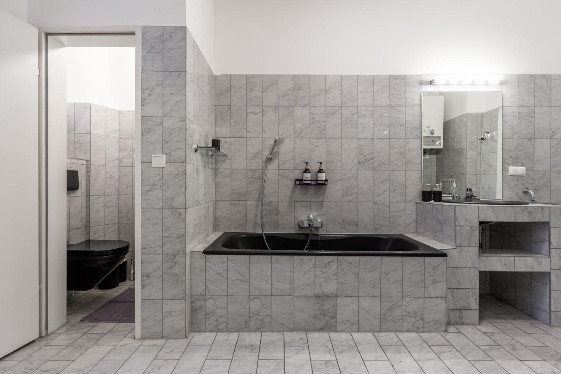 Central Apartment In Viennese Old Building Bagian luar foto